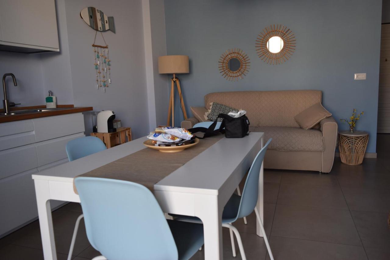 Casa Vacanze Lombardo 산타 테레사 디 리바 외부 사진