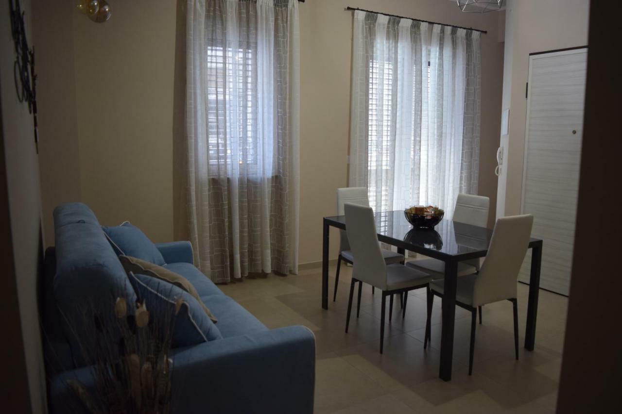 Casa Vacanze Lombardo 산타 테레사 디 리바 외부 사진